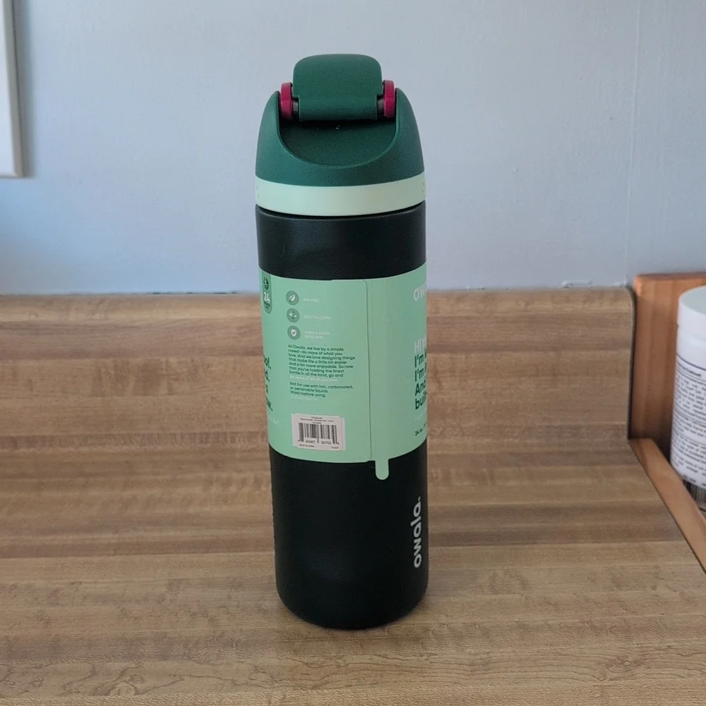 Owala Green insulated Water Bottle - Picture 4 of 6